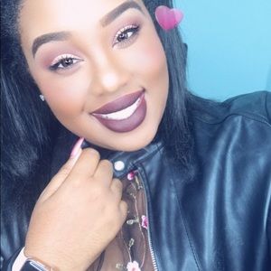 Meet your Posher, Tijera